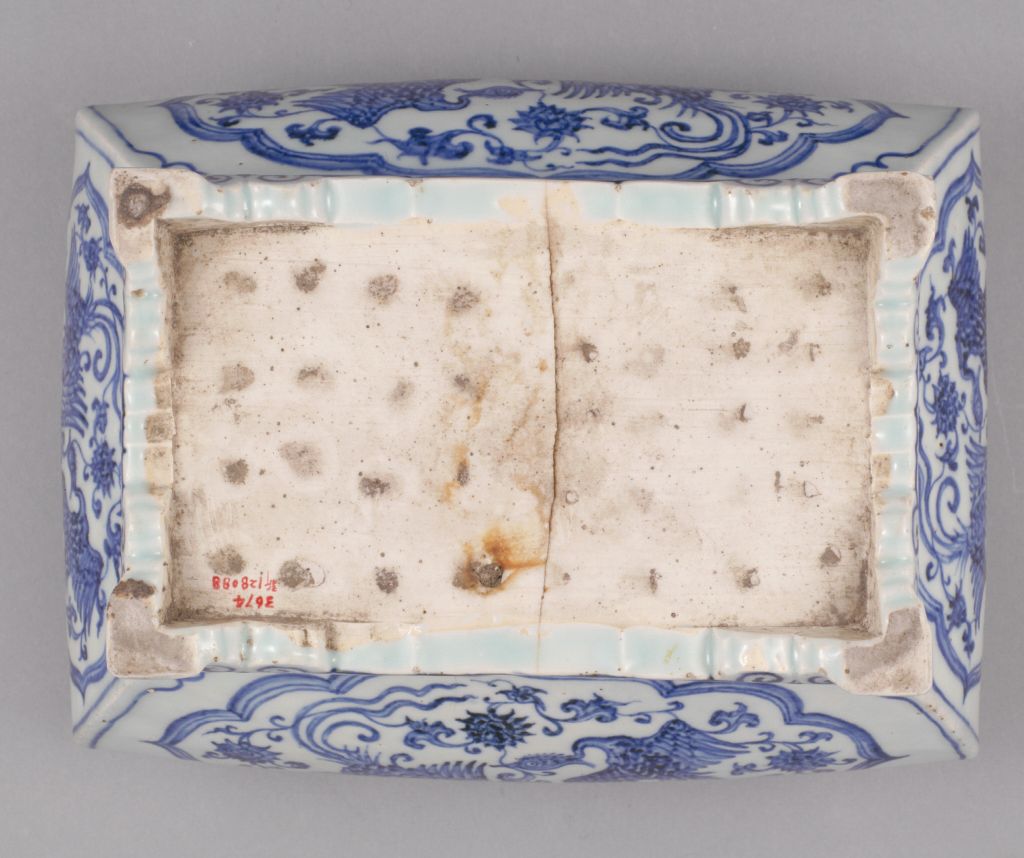 图片[3]-Blue and white rhombic open double phoenix rectangular furnace with lotus pattern-China Archive